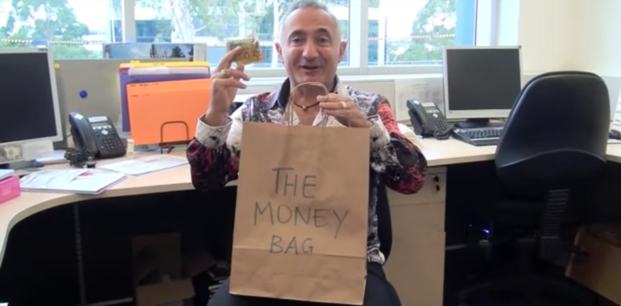 PAT MESITI WHATS IN YOUR MONEY BAG